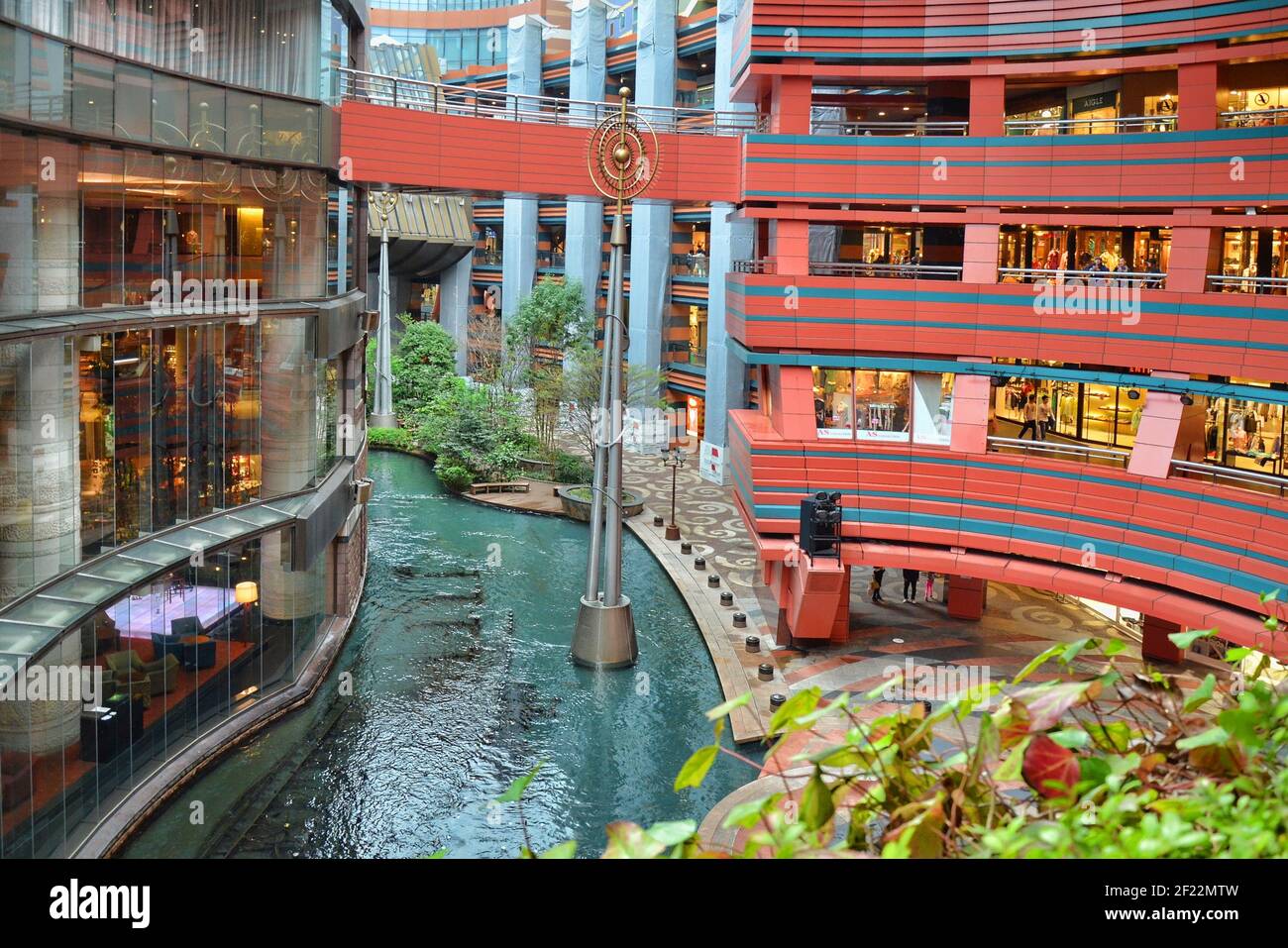 Canal City Hakata ist ein Einkaufs- und Unterhaltungskomplex in Fukuoka. Japan Stockfoto