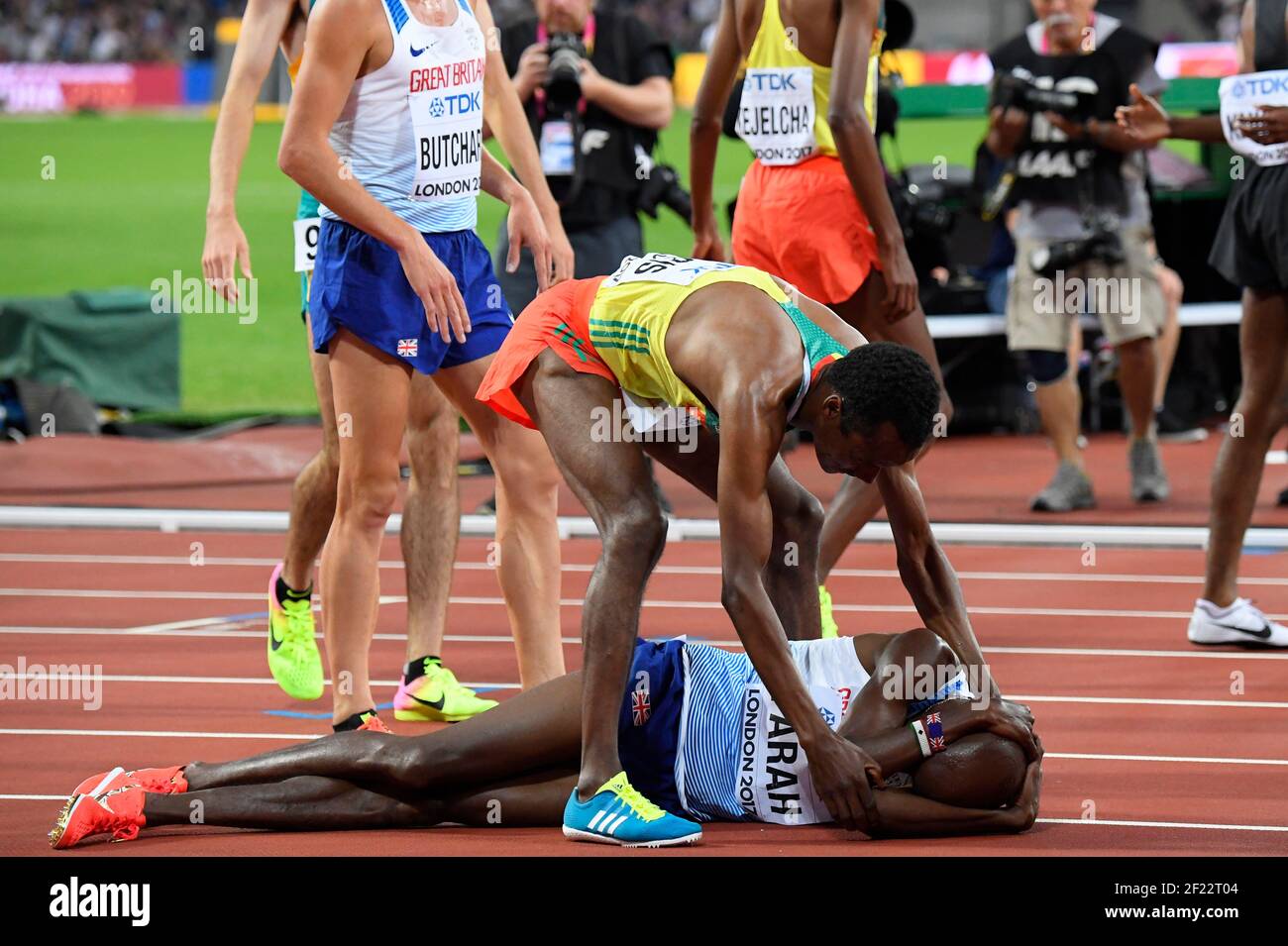 Muktar Edris (ETH) gewinnt die Goldmedaille und Mohamed Farah (GBR) gewinnt die Silbermedaille in 5000 Metern Männer während der Leichtathletik-Weltmeisterschaften 2017, im Olympiastadion, in London, Großbritannien, Tag 9, Am 12th. August 2017 - Foto Julien Crosnier/ KMSP / DPPI Stockfoto