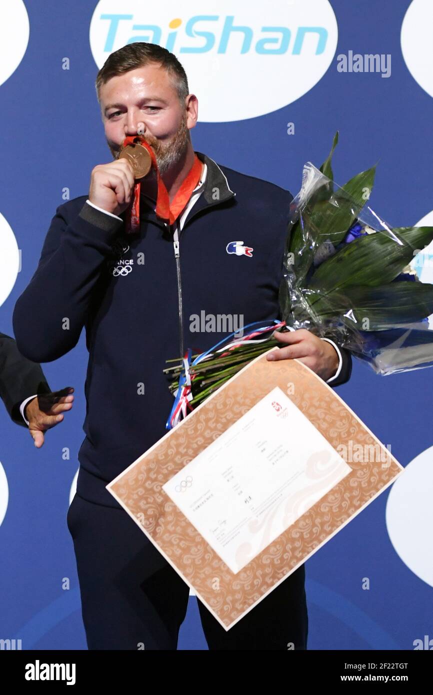 Yannick Szczepaniak erhält Bronzemedaille 9 Jahre nach den Olympischen Spielen in Peking während der Wrestling World Championship 2017, am 21. August 2017, in der AccorHotels Arena in Paris, Frankreich - Foto Philippe Millereau / KMSP / DPPI Stockfoto