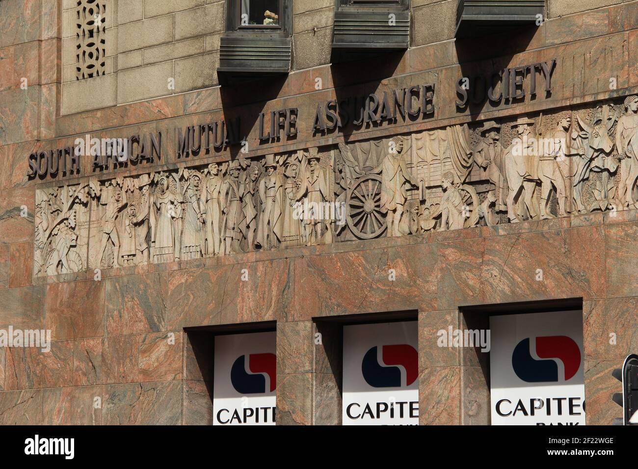 Der Fries auf dem Mutual Building in Kapstadt, Südafrika Stockfoto