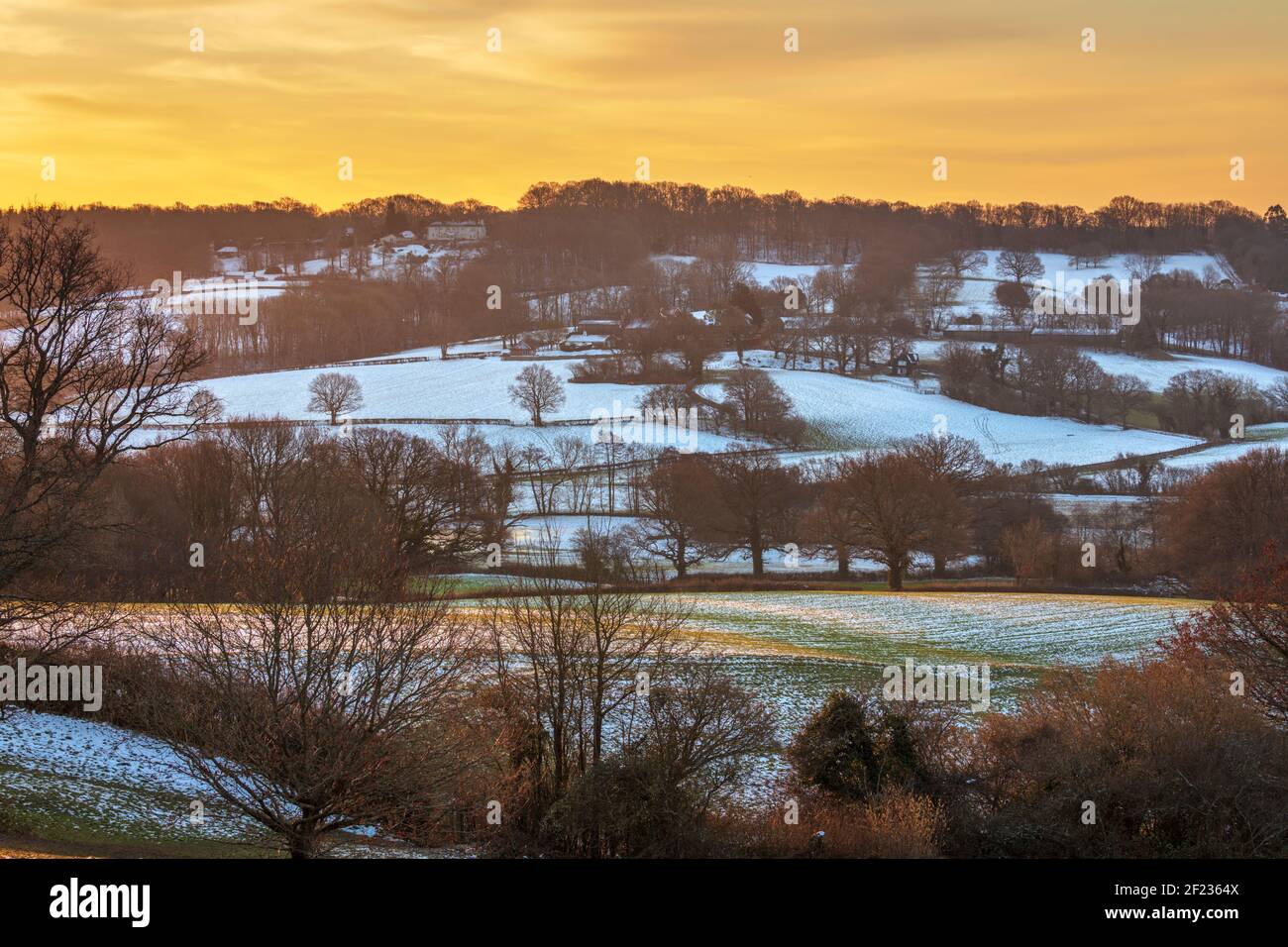 Winter Sunrise over High Weald Landscape, Burwash, East Sussex, England, Vereinigtes Königreich, Europa Stockfoto