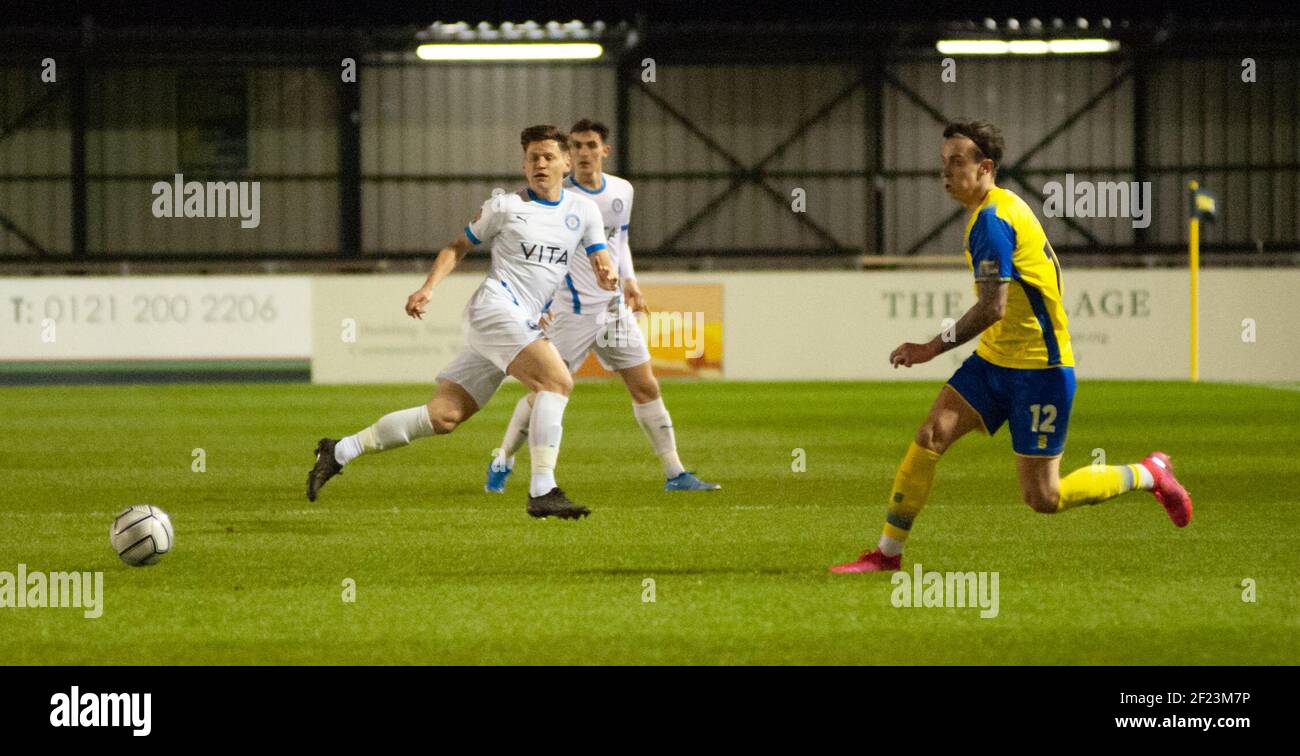 Solihull, Großbritannien. März 2021, 09th. Cameron Coxe (Solihull Moors #12) jagt den Ball während der Vanarama National League Spiel zwischen Solihull Moors & Stockport County FC im SportNation.bet Stadium in Solihull, England Kredit: SPP Sport Pressefoto. /Alamy Live Nachrichten Stockfoto