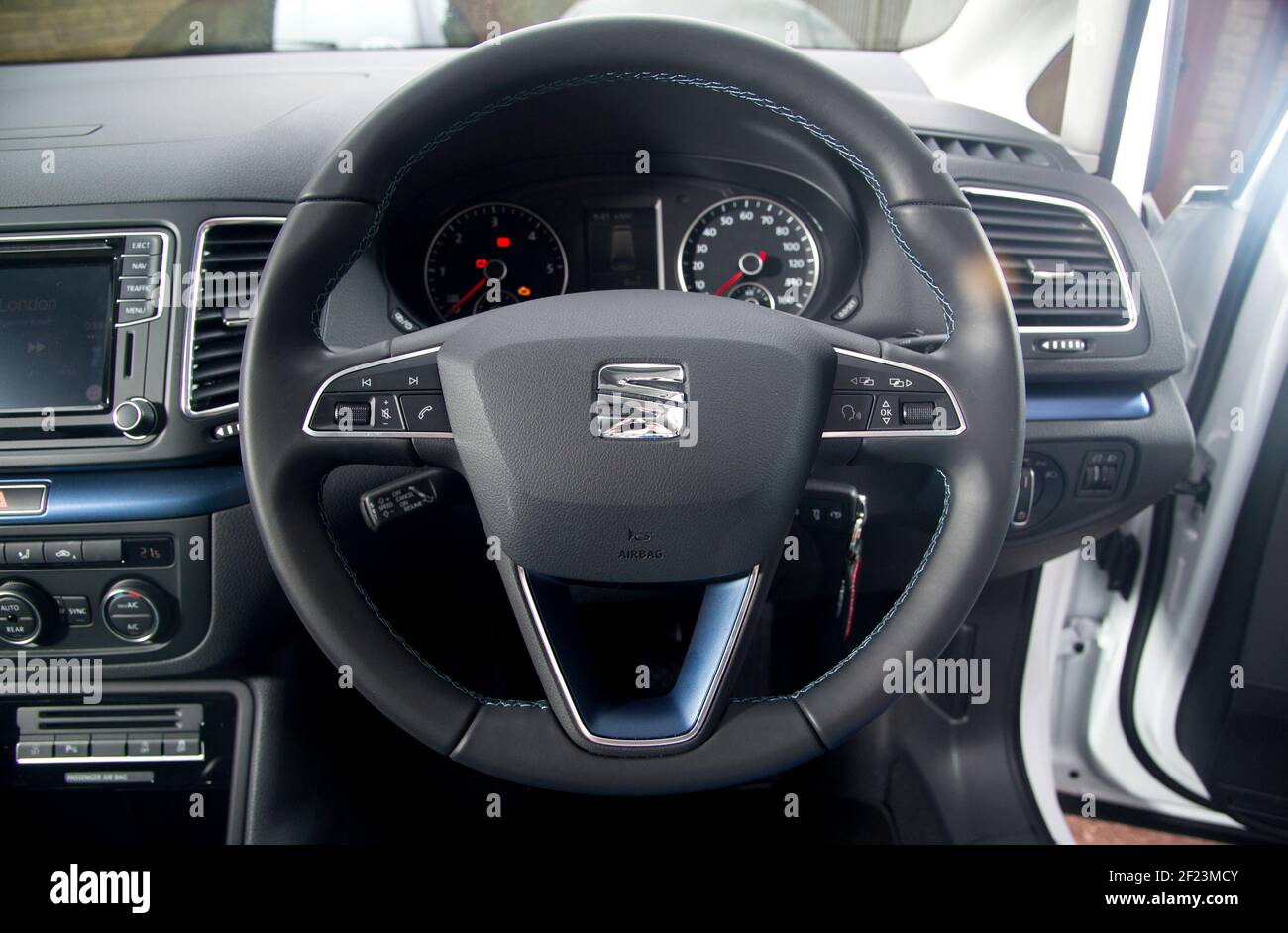 Alhambra People Carrier mit 2016 SITZPLÄTZEN, MPV Stockfoto