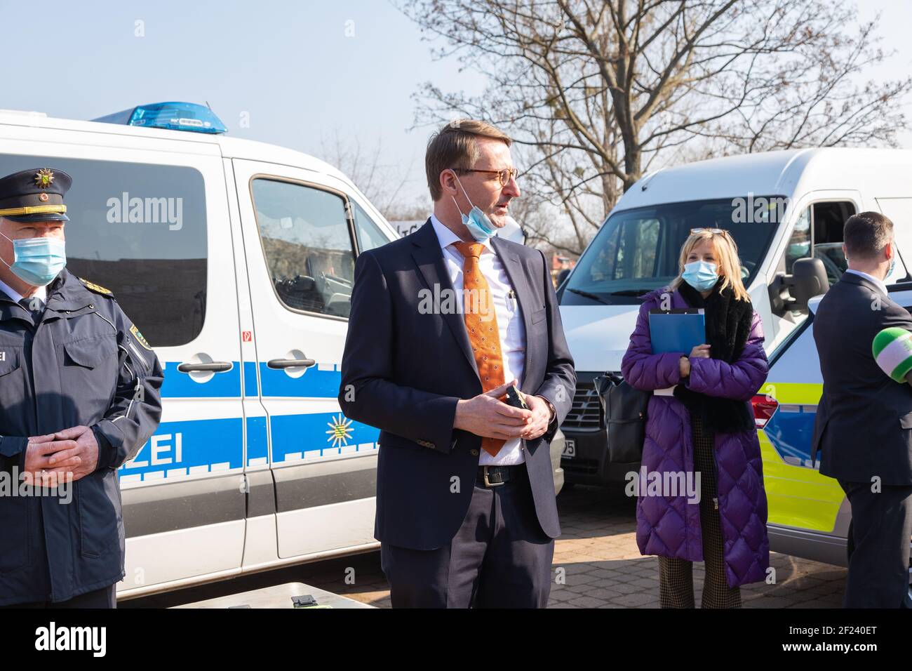 Innenminister Prof. Dr. Roland Wöller und Landespolizipräsident Horst Kretzschmar beim Pressetermin zur Einführung des neuen Einsatzmittels Bodycam Stockfoto
