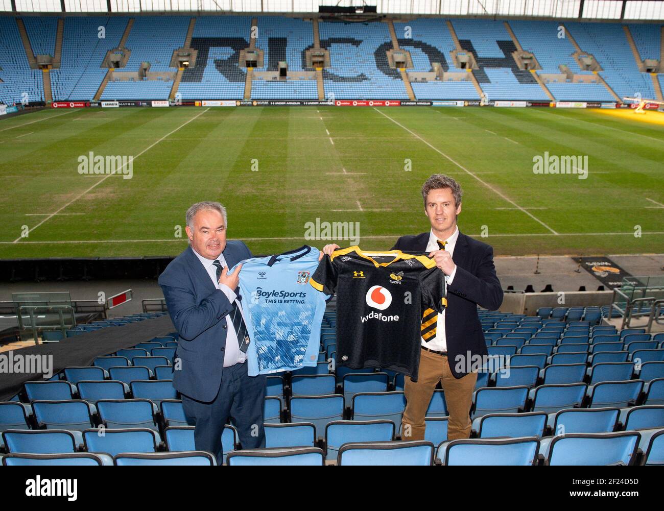 Dave Boddy, Chief Executive von Coventry City, und Stephen Vaughan, Wasps Group Chief Executive, in der RICOH Arena in Coventry, nachdem angekündigt wurde, dass Coventry City ab der nächsten Saison für ihre Heimspiele ins Stadion zurückkehren würde. Bild Datum Mittwoch, 10. März 2021. Bilddatum: Mittwoch, 10. März 2021. Stockfoto