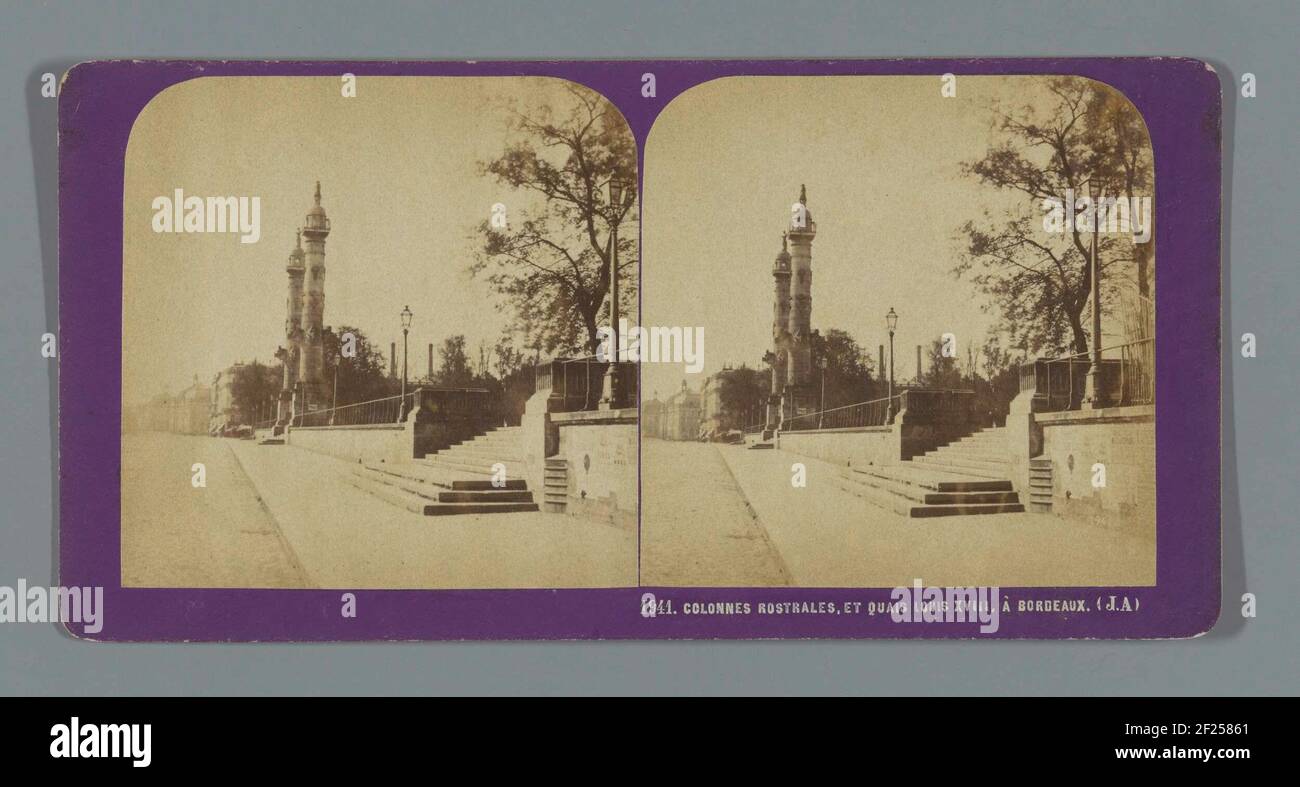 Gesicht auf zwei Rostra Säulen in Bordeaux; Colonnes Rostrales, et quais Louis XVIII, à Bordeaux .. Stockfoto