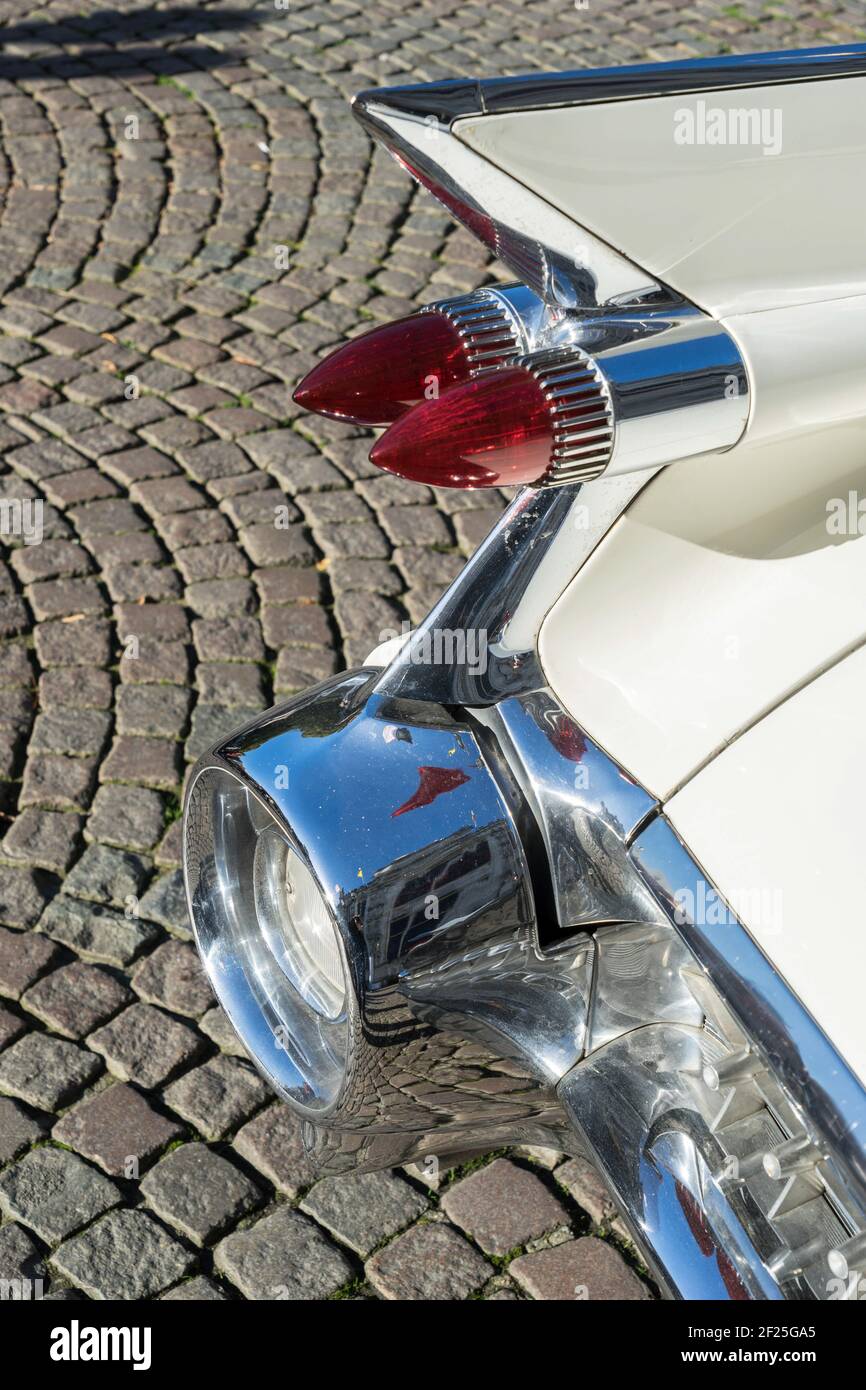 Cadillac Hochzeit Auto Marktplatz Brügge: Stockfoto