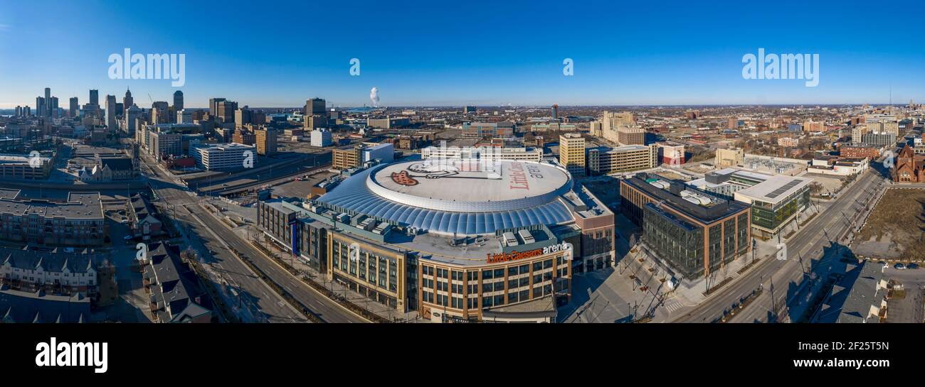 Detroit, Michigan - Little Caesars Arena, Heimstadion der Detroit Red Wings und der Detroit Pistons. Stockfoto