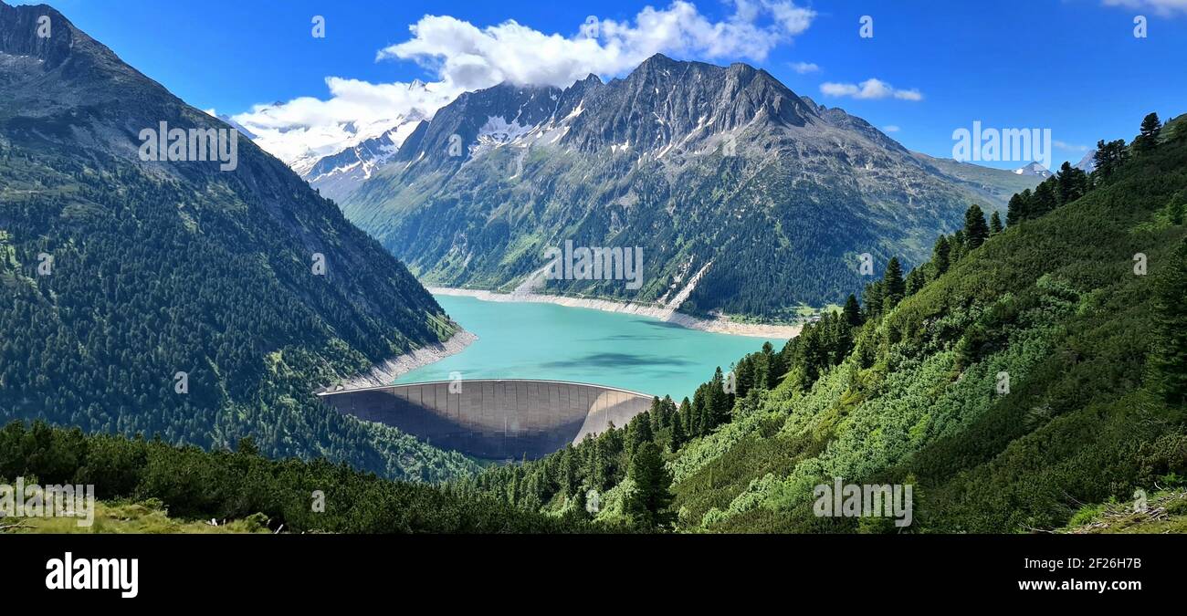 Blick auf den Schlegeissee bei einer Wanderung Olperer Hütte Stockfoto