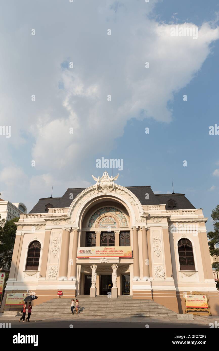 Vietnam, Ho Chi Minh Stadt - Saigon Opera House (Ho Chi Minh Stadttheater). Stockfoto