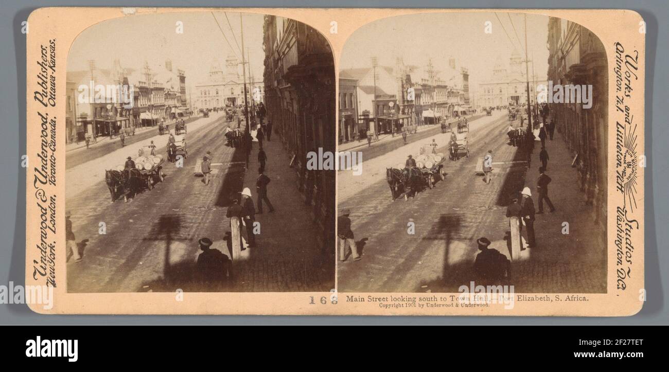 Blick auf die Hauptstraße und das Rathaus in Port Elizabeth; Main Street Blick nach Süden zum Rathaus - Port Elizabeth, S. Africa .. Stockfoto