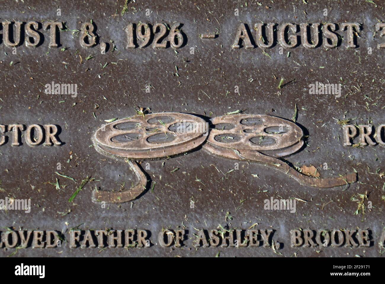 Los Angeles, California, USA 9th March 2021 EIN allgemeiner Blick auf die Atmosphäre des Grabes des Schauspielers Richard Anderson im Pierce Brothers Westwood Village Memorial Park am 9. März 2021 in Los Angeles, Kalifornien, USA. Foto von Barry King/Alamy Stockfoto Stockfoto