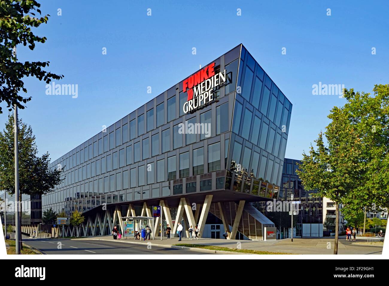Gebäude der Funke Medien Gruppe am Berliner Platz, Stelzenbau, Essen, NRW, Deutschland, 2020 Stockfoto