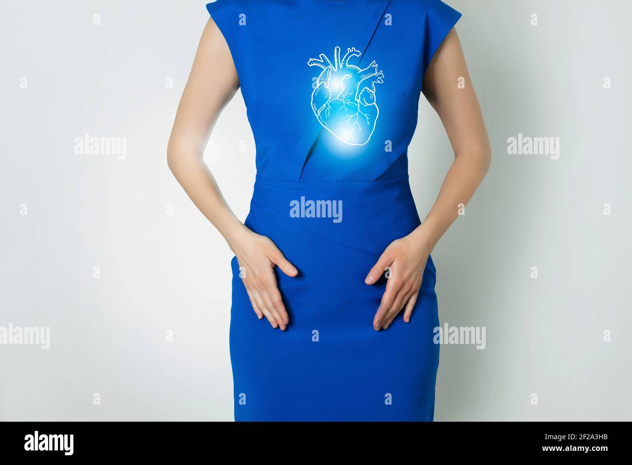 Grafische Darstellung des gesunden menschlichen Herzens, positive blaue helle Farbe der Erholung, Gesundheit der inneren Organe und Entgiftung. Stockfoto