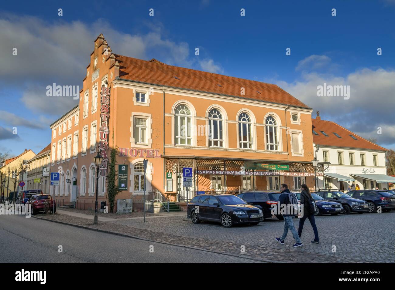 Hotel, Pizzeria, Marktplatz, Lindow, Brandenburg, Deutschland Stockfoto