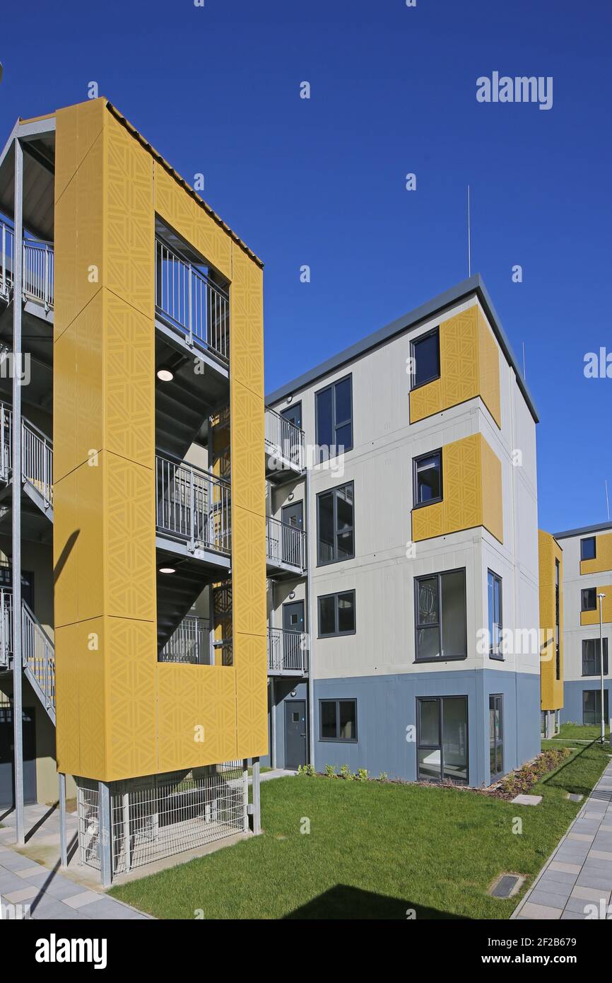 Neue Wohnsiedlung in Dagenham, London, Großbritannien. Schnell und günstig gebaut mit modularen Aufbau, um Unterkunft für Obdachlose bieten. Stockfoto