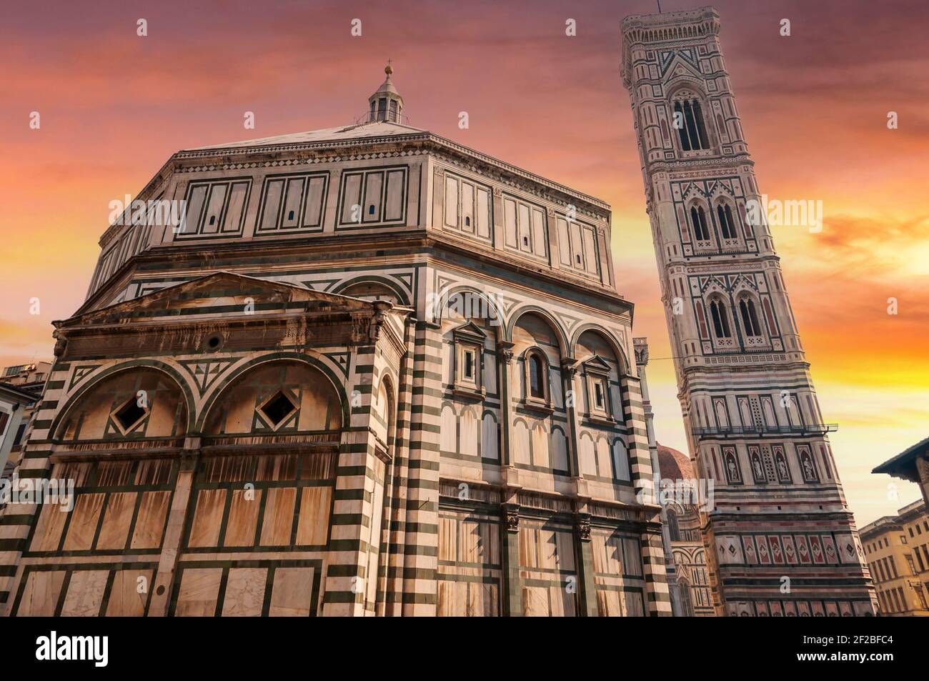 Kathedrale von Santa Maria del Fiore und Baptisterium von St. John und der Campanile in Florenz in der Toskana, Italien Stockfoto