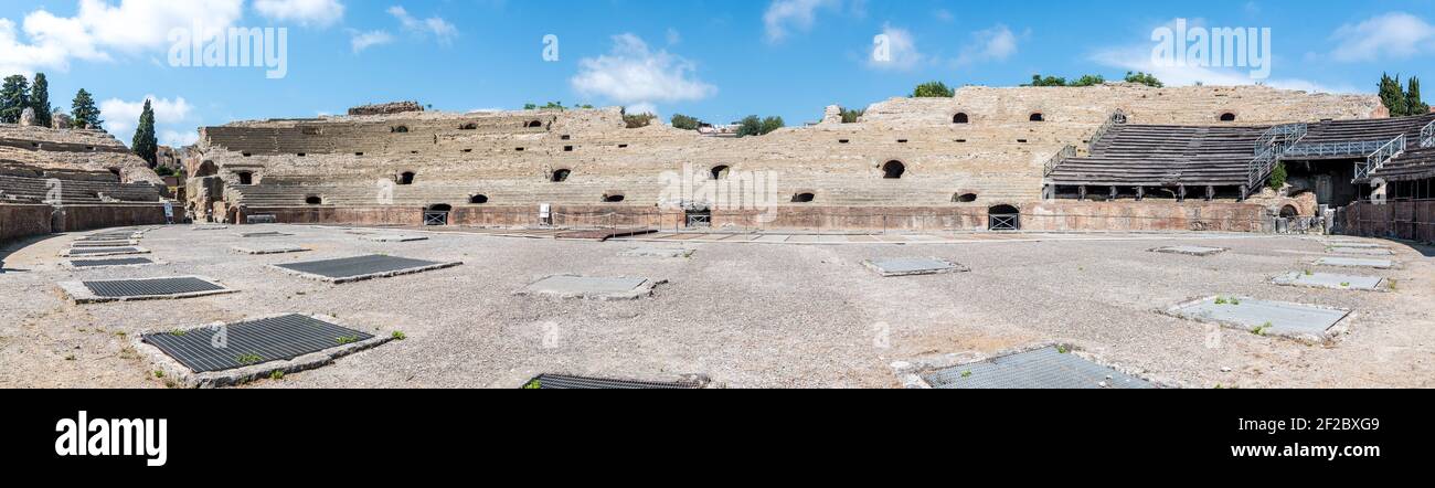 Das Flavian Amphitheater (Pozzuoli), Italien Stockfoto