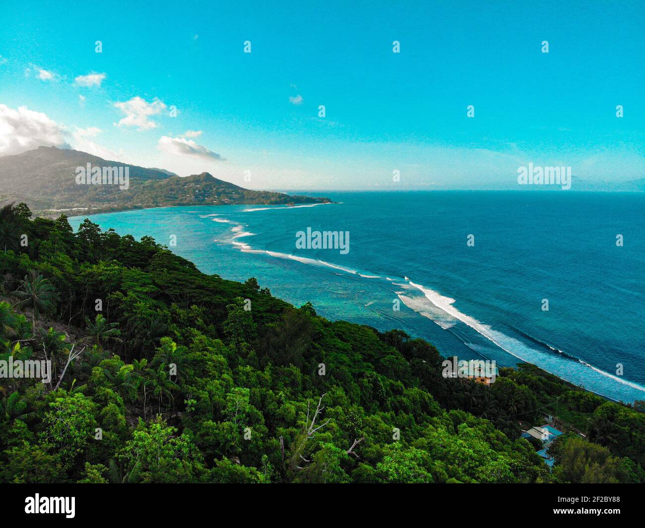 Drohnenbild von Anse Royale Beach, Seychellen Stockfoto
