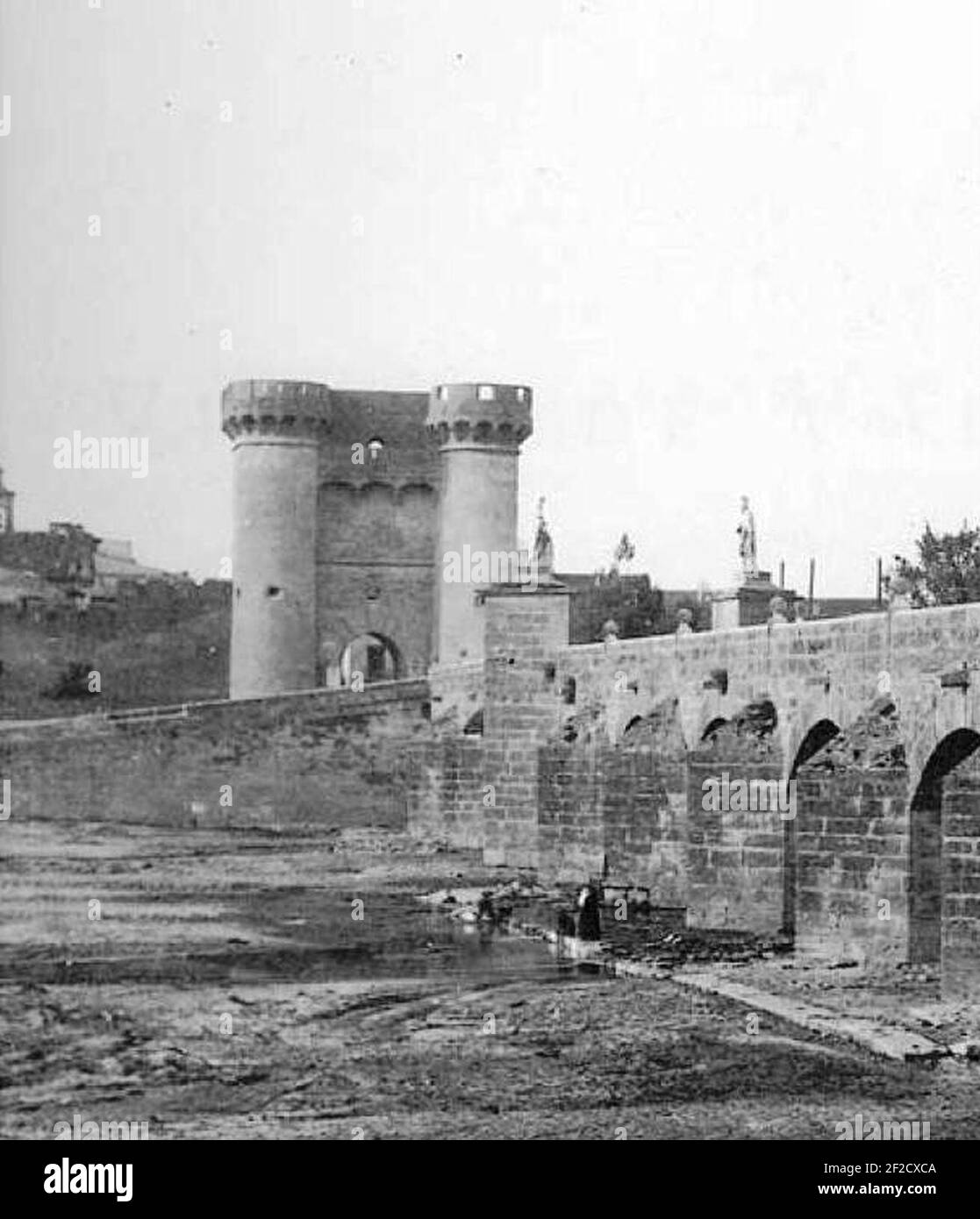 Portal Nou Stadttor und Pont de Sant Josep Brücke, Valencia 1860s. Stockfoto