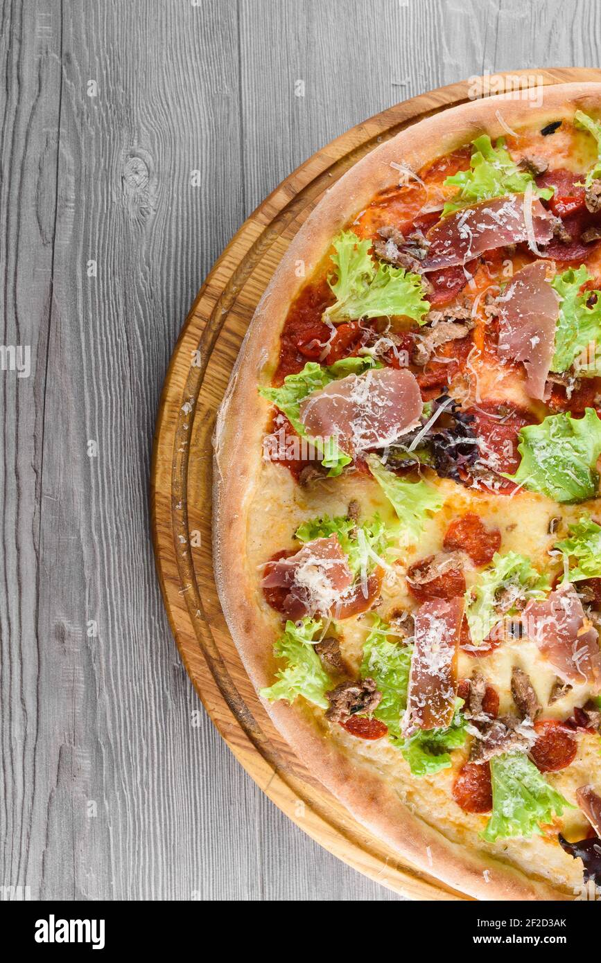 Eine Salami Stockfotos und -bilder Kaufen - Alamy Eine Salami Stockfotos und -bilder Kaufen - Alamy