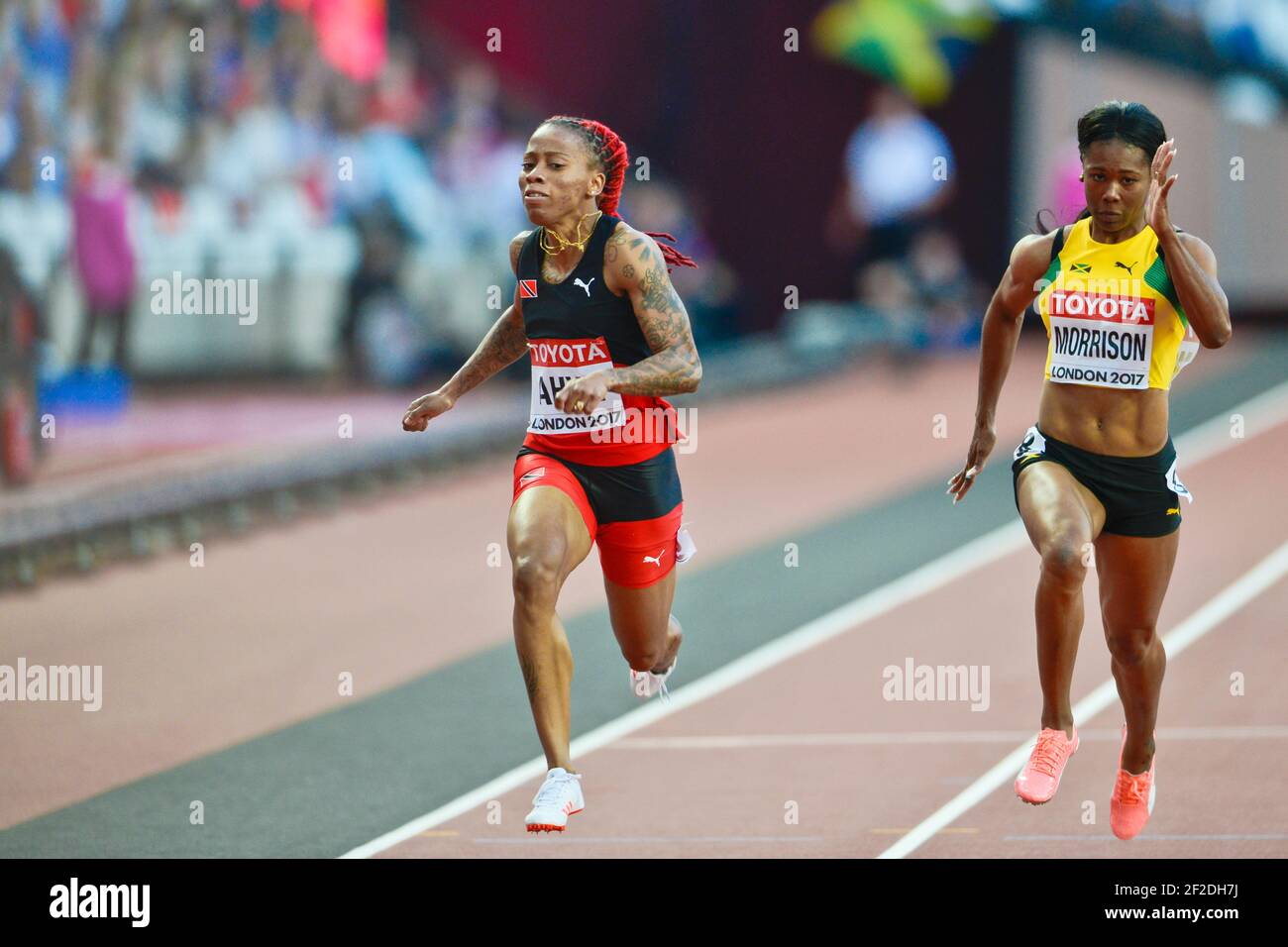 Michelle-Lee Ahye (Trinidad Und Tobago), Natasha Morrison (Jamaika). 100 Meter Frauen, Halbfinale. IAAF Leichtathletik-Weltmeisterschaften London 2017 Stockfoto