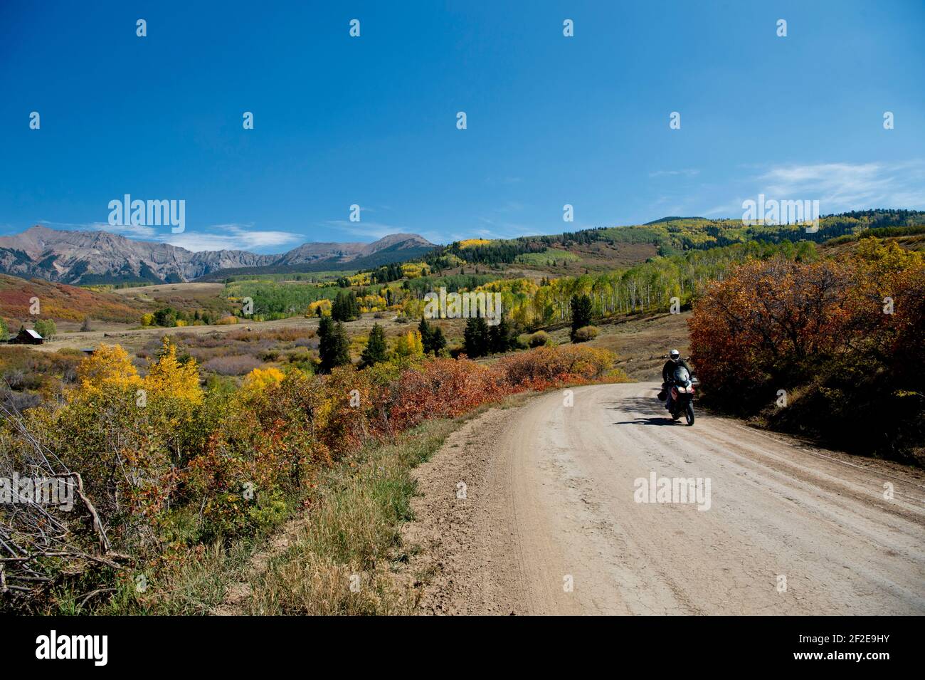 Motorrad auf der Last Dollar Road in SW Colorado Stockfoto