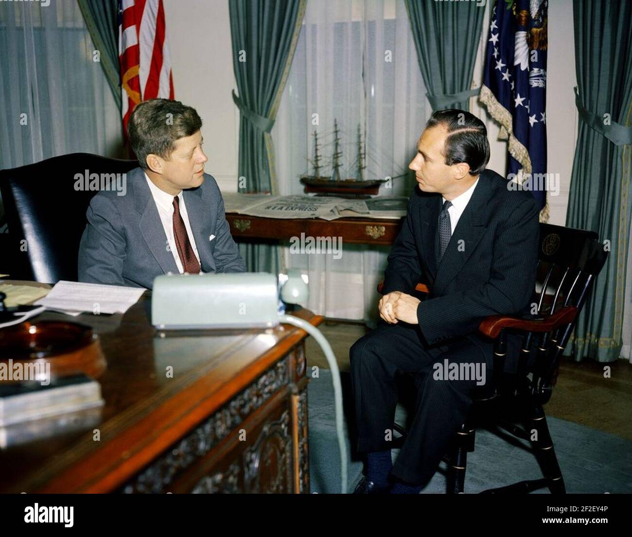 Präsident John F. Kennedy trifft den Aga Khan IV., Prinz Karim al-Husseini (07). Stockfoto