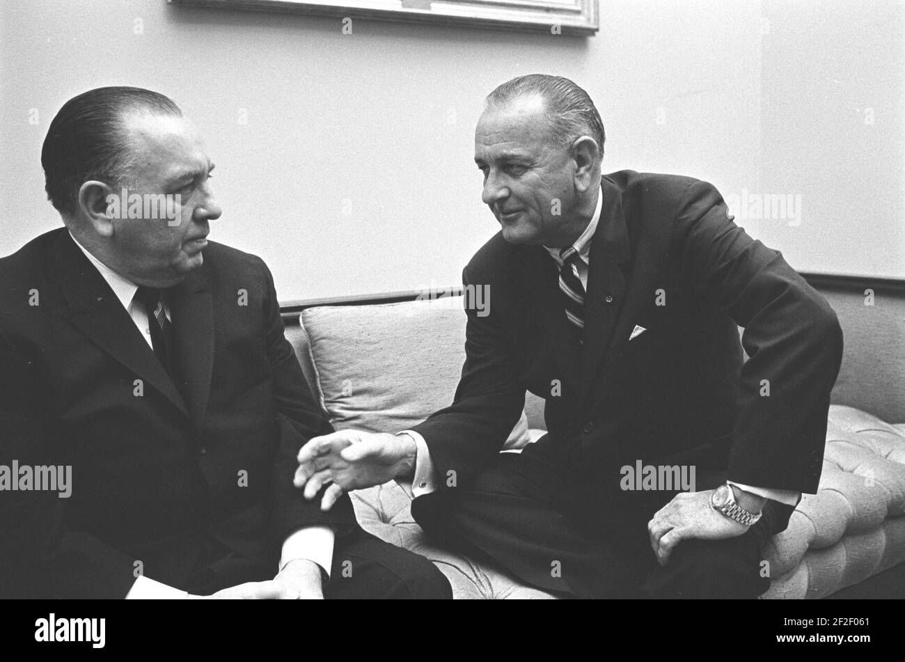 Präsident Lyndon Baines Johnson und Bürgermeister Richard Daley von Chicago. Stockfoto