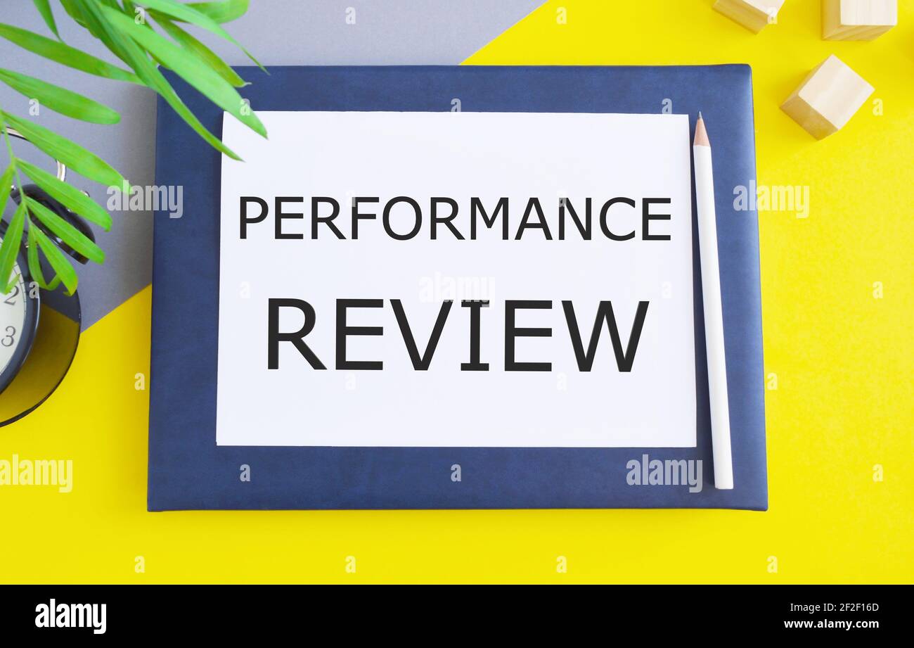 Word Writing Text Leistungsbeurteilung. Geschäftskonzept zur Identifizierung von Stärken und Schwächen, bietet Feedback und setzt Ziele für zukünftige Leistungen Stockfoto