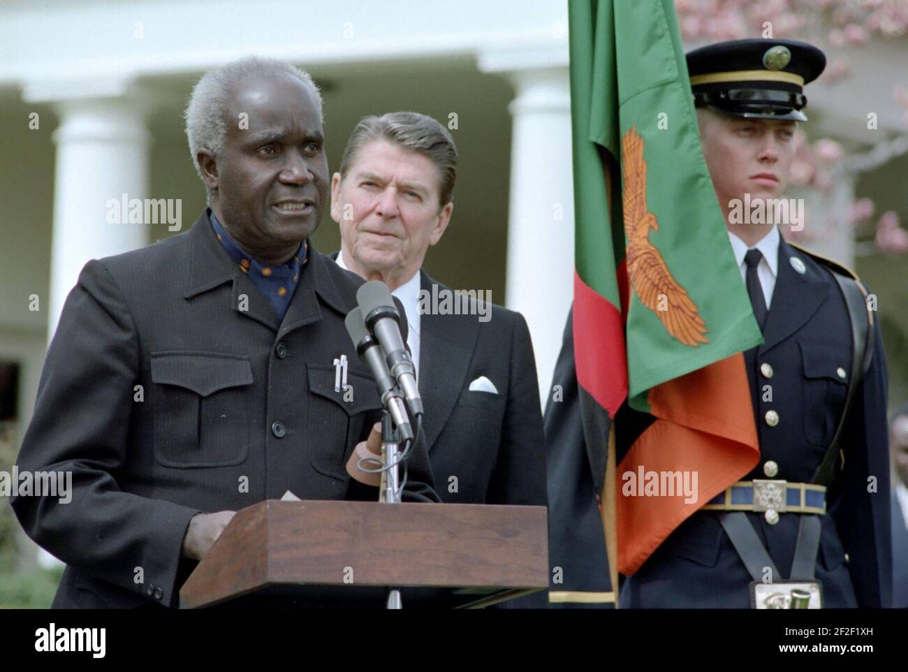 Präsident Ronald Reagan und Kenneth David Kaunda. Stockfoto