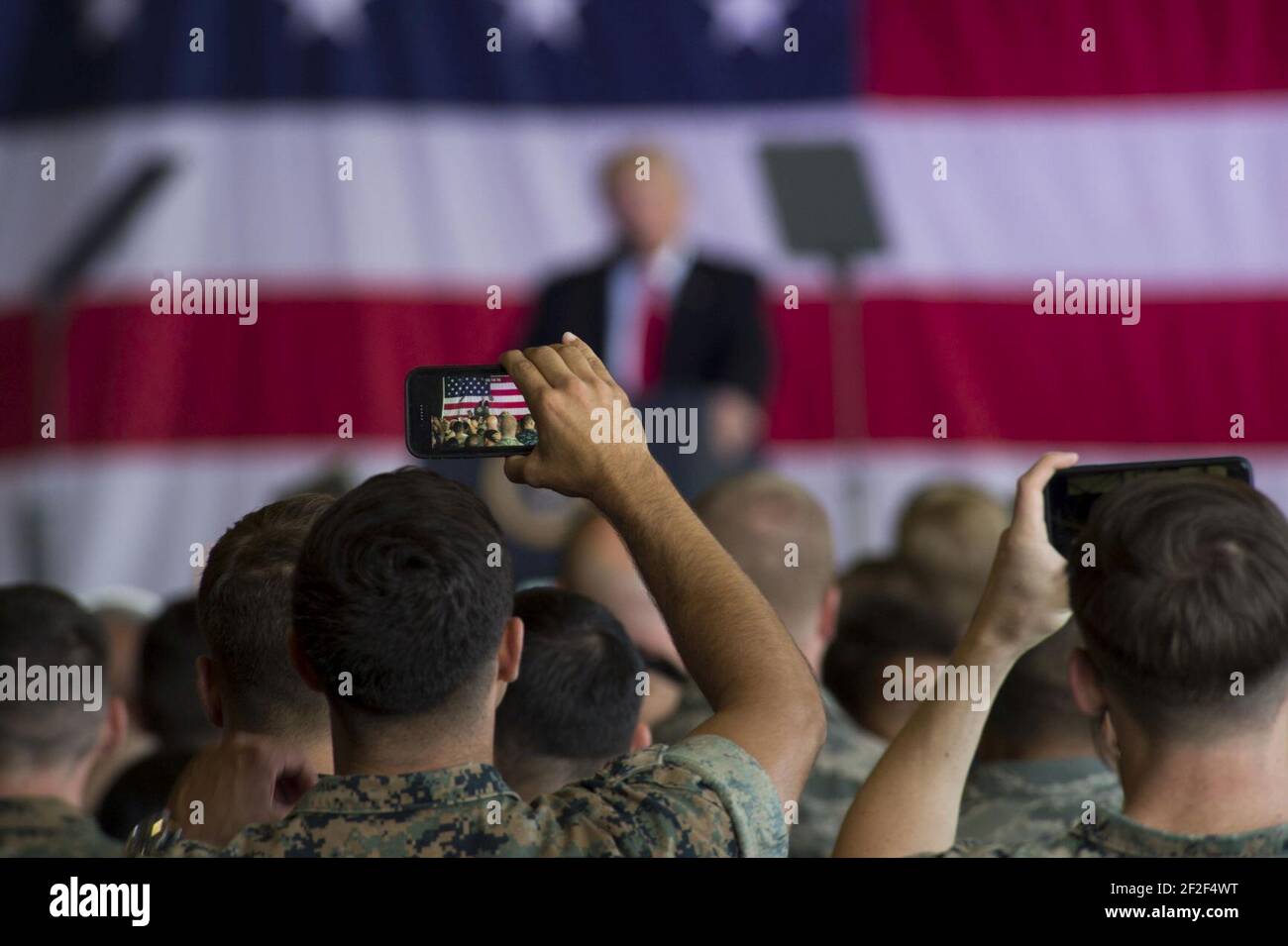 Präsident Trump Besucht Die Naval Air Station Sigonella 170527 Stockfoto