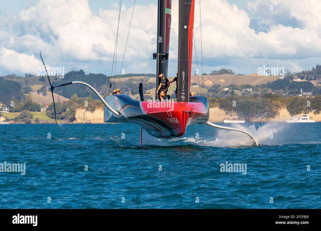 Auckland, Neuseeland. März 12 2021: Der America's Cup 36th präsentiert von PRADA, Race Four, Emirates Team New Zealand (NZ), Auckland, Neuseeland. 12th. März 2021. Kredit - Neil Farrin/Alamy Live Nachrichten Stockfoto