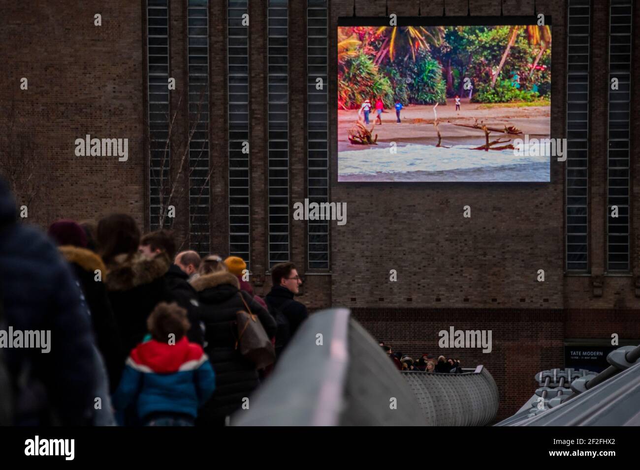 Steve McQueen Video vor der ersten großen Ausstellung seiner Arbeit seit 20 Jahren in der Tate Modern. Stockfoto