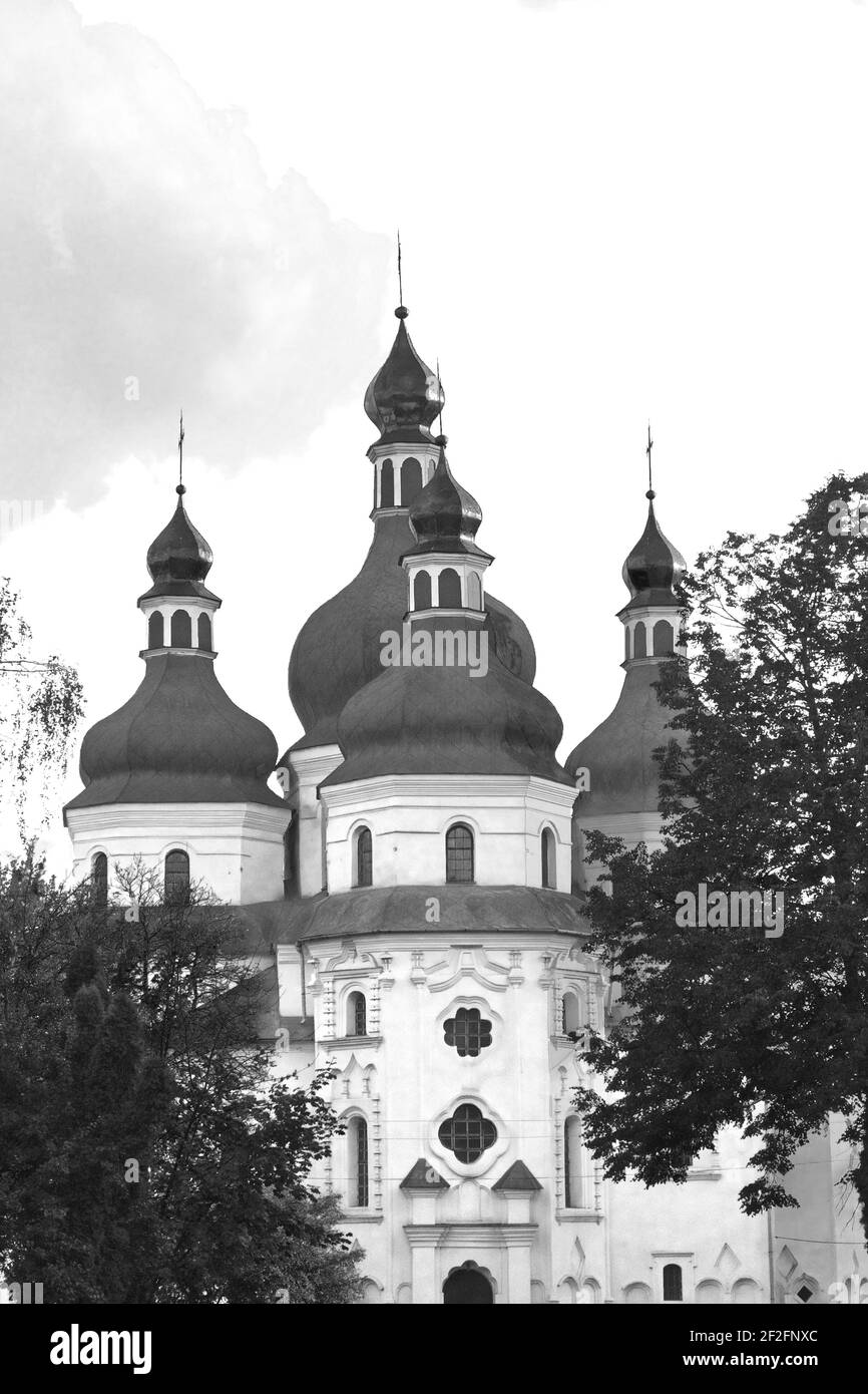 Kathedrale St. Nikolaus-Kirche in Nizhyn. Das Gebäude stammt aus dem frühen ukrainischen Barock. Eine alte orthodoxe Kirche. Stockfoto