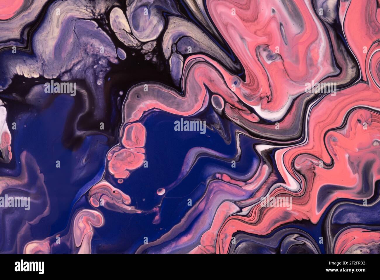 Abstrakte flüssige Kunst Hintergrund marine blau und rot Farben. Flüssige  Acrylmalerei auf Leinwand mit rosa Farbverlauf und Spritzer. Aquarell  Hintergrund mit Welle Stockfotografie - Alamy