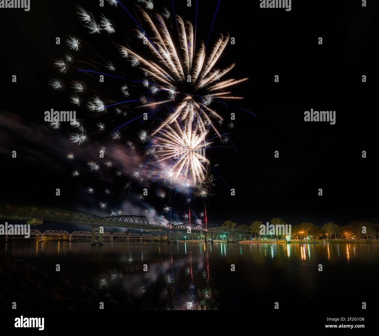 Neujahrsfeuerarbeiten Stockfoto