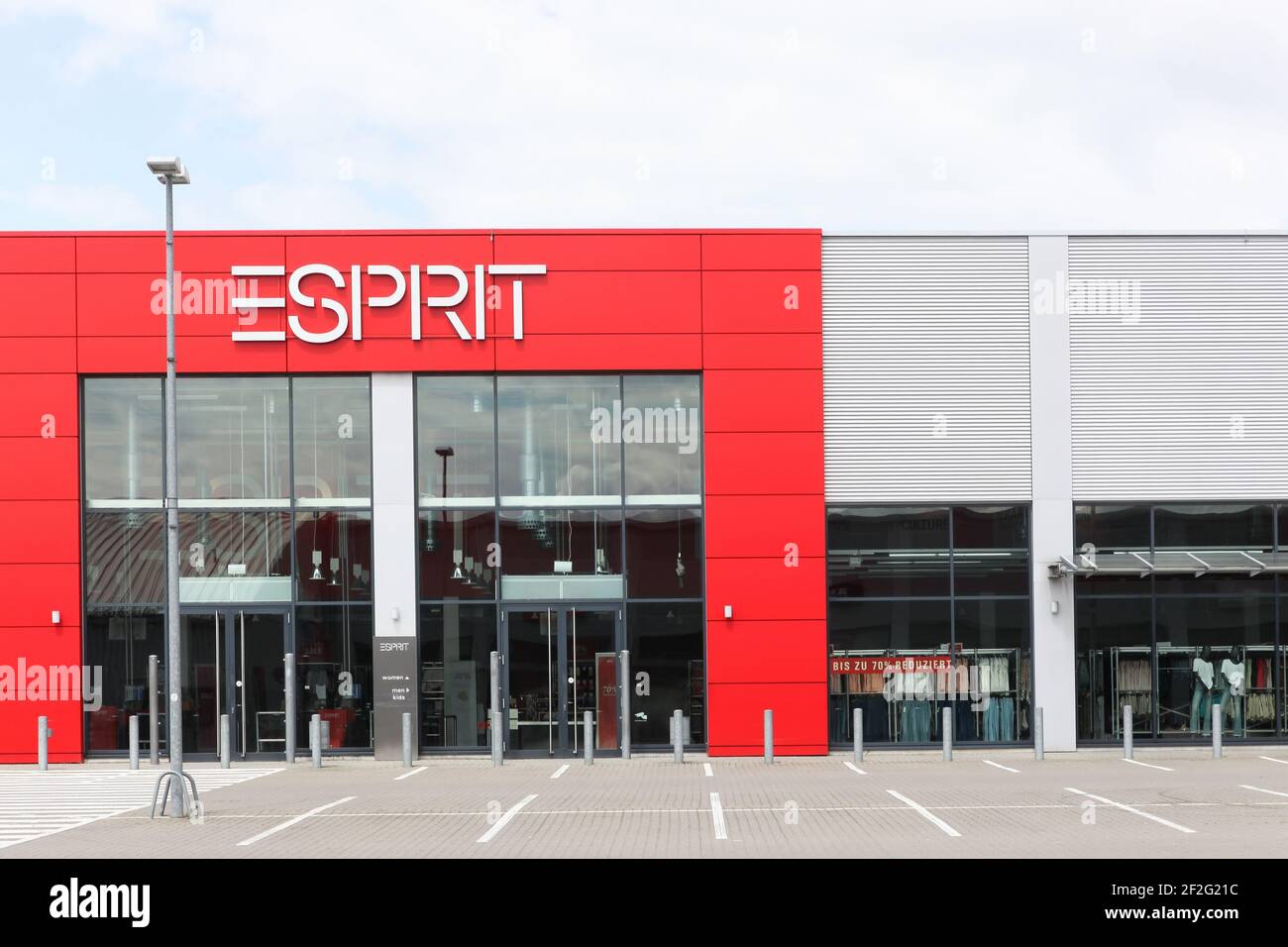 Bremen, 2. Juli 2017: Esprit Store. Esprit ist ein Hersteller von Kleidung, Schuhen, Accessoires, Schmuck und Haushaltswaren Stockfoto