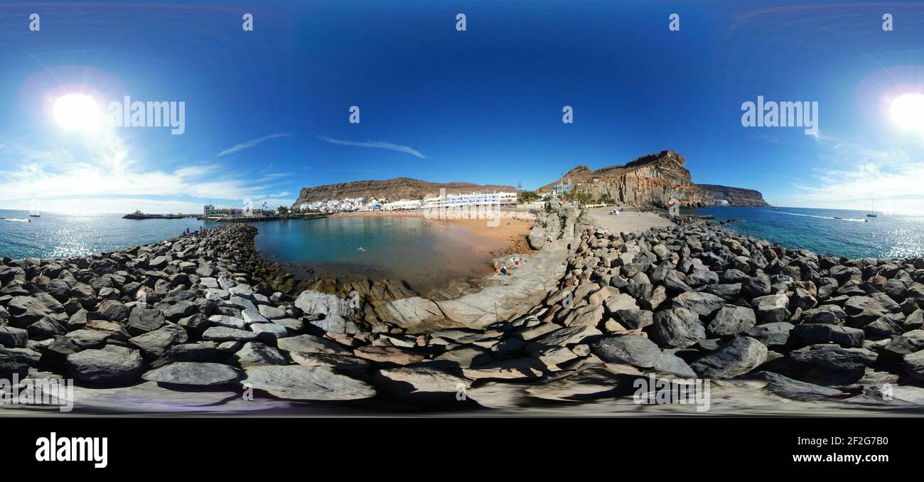 360 x 180 Grad-Panorama: Impressionen: Strand, Puerto de Mogan, Gran Canaria, Kanarische Inseln, Spanien/ Impressionen: Strand, Puerto de Mogan, Las Pal Stockfoto