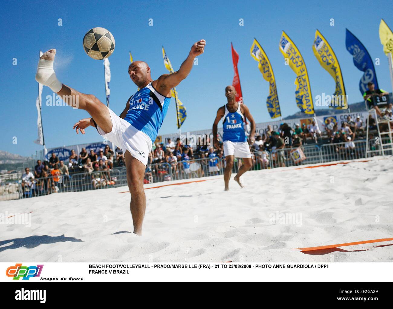 STRAND FUSS/VOLLEYBALL - PRADO/MARSEILLE (FRA) - 21 BIS 23/08/2008 - FOTO ANNE GUARDIOLA / DPPI FRANKREICH V BRASILIEN Stockfoto