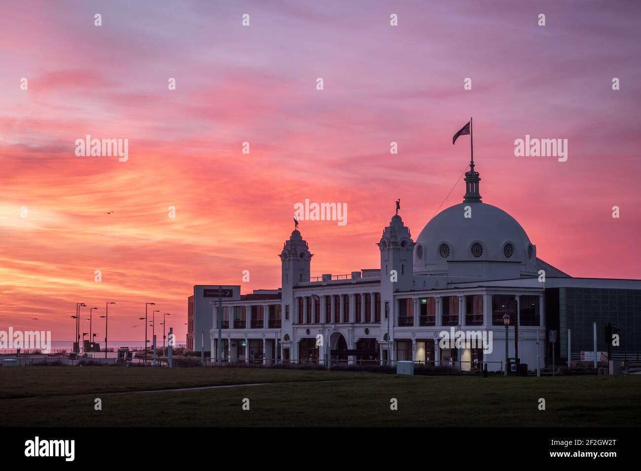 Sonnenaufgang über Spanish City, Whitley Bay, North Tyneside Stockfoto