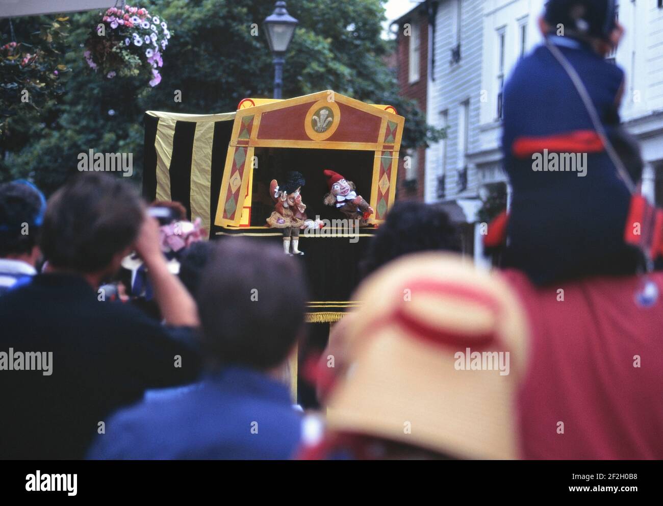 Puppenspiel Punsch und Judy, The Pantiles, Royal Tunbridge Wells, Kent, England, VEREINIGTES KÖNIGREICH Stockfoto