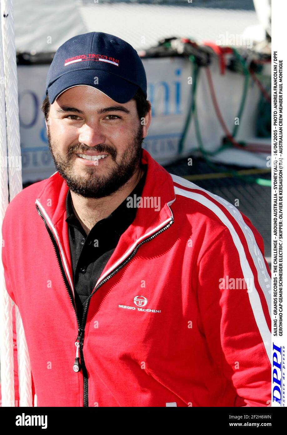 SEGELN - GRANDS RECORDS - DIE HERAUSFORDERUNG - RUND UM AUSTRALIEN - SYDNEY (AUS) - 16/06/2005 - FOTO : ANDREA FRANCOLINI / DPPI GERONIMO CAP GEMINI SCHNEIDER ELECTRIC / SKIPPER : OLIVIER DE KERSAUSON (FRA) - AUSTRALIAN CREW MEMBER PAUL MONTIGUE Stockfoto