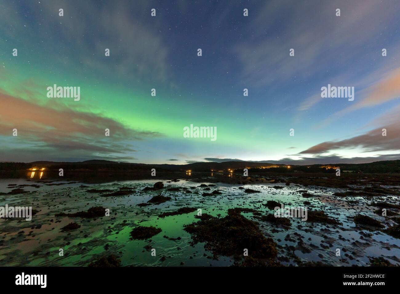 Aurora borealis, Nordlichter am Beitstadfjord bei Steinkjer, Norwegen Stockfoto Aurora borealis, Nordlichter am Beitstadfjord bei Steinkjer, Norwegen Stockfoto