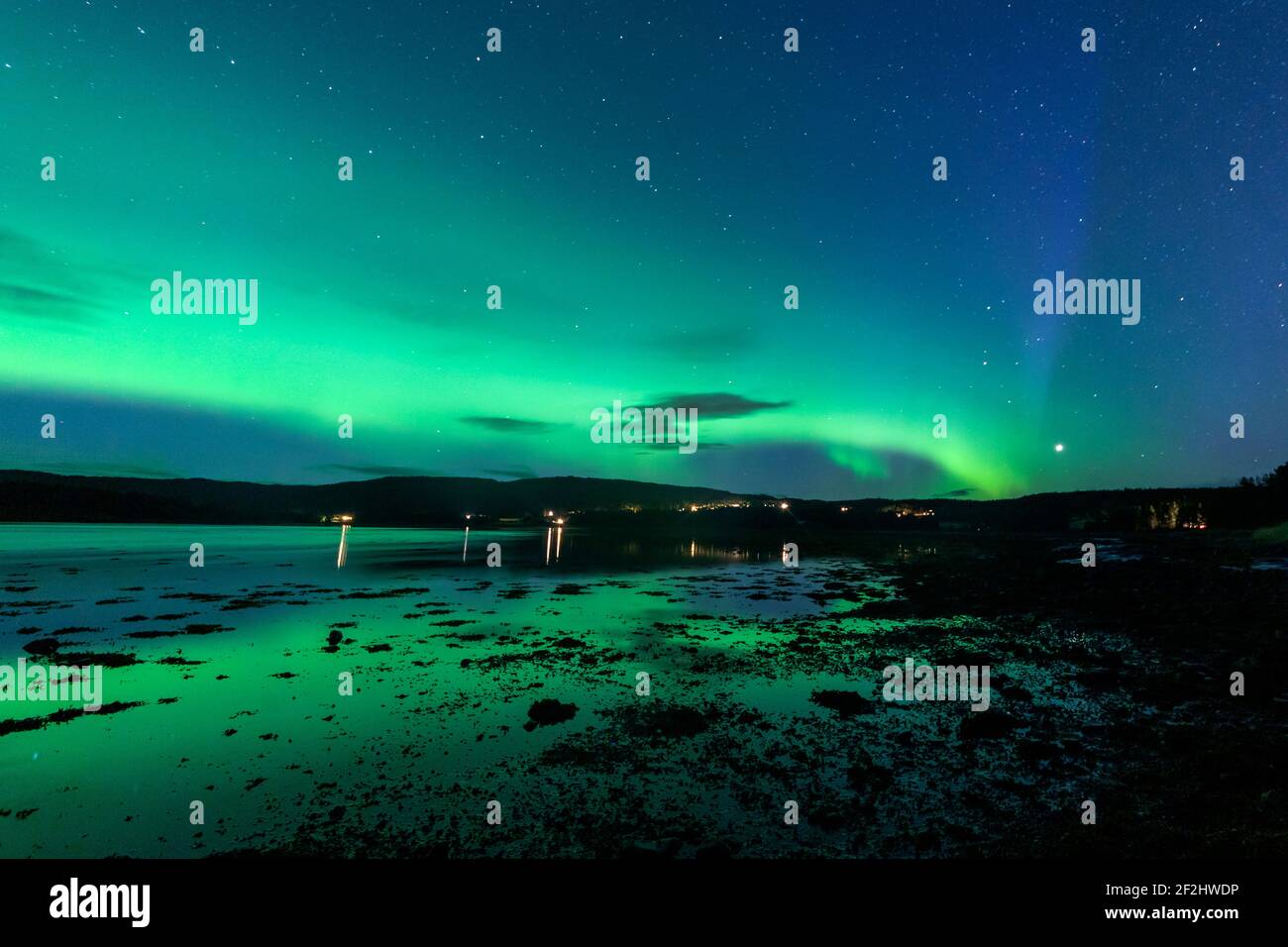 Aurora borealis, Nordlichter am Beitstadfjord bei Steinkjer, Norwegen Stockfoto Aurora borealis, Nordlichter am Beitstadfjord bei Steinkjer, Norwegen Stockfoto