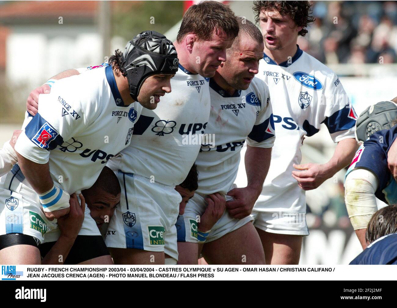 RUGBY - FRANZÖSISCHE MEISTERSCHAFT 2003/04 - 03/04/2004 - CASTRES OLYMPIQUE V SU AGEN - OMAR HASAN / CHRISTIAN CALIFANO / JEAN JACQUES CRENCA (AGEN) - FOTO MANUEL BLONDAU / FLASH DRÜCKEN SIE Stockfoto