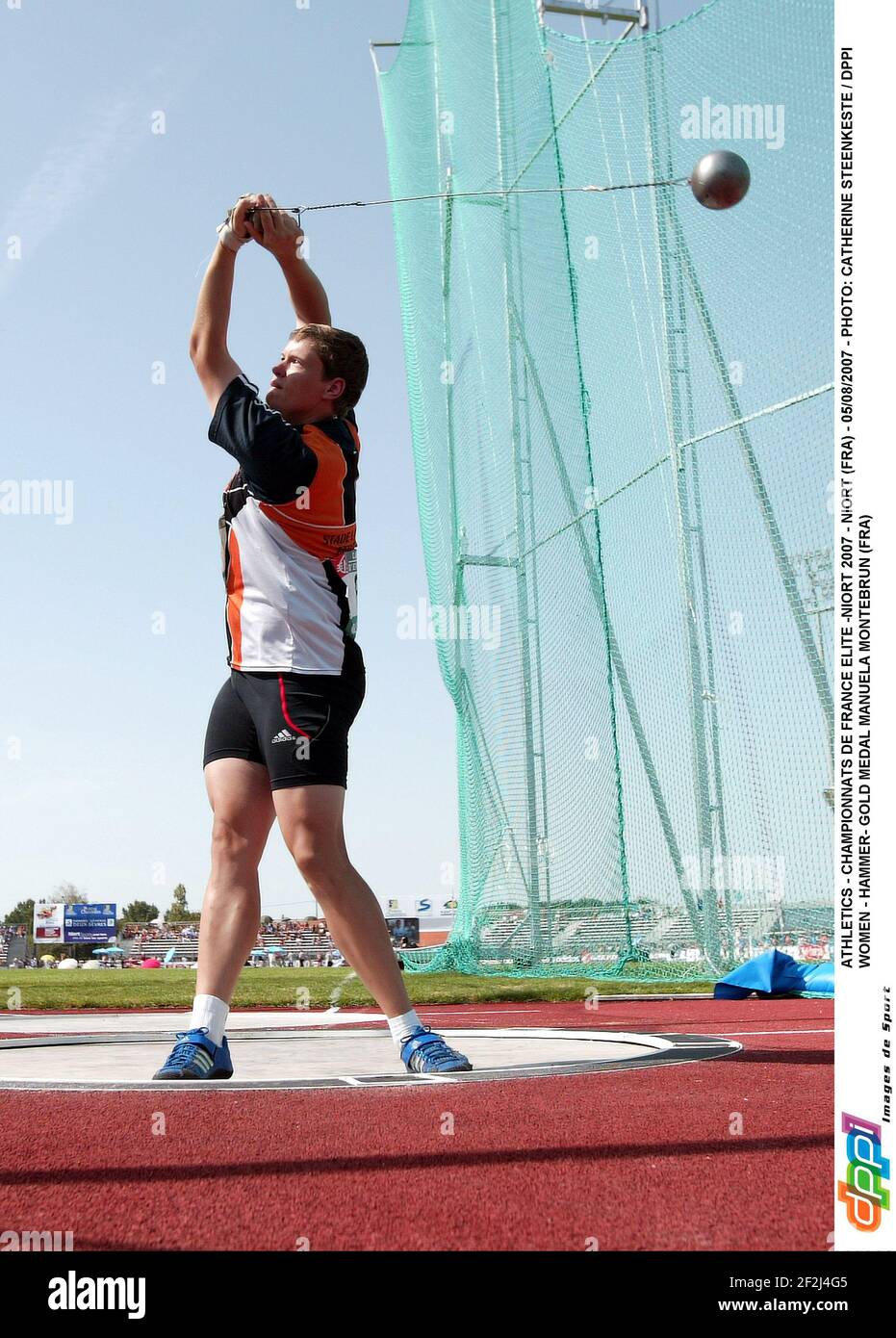 LEICHTATHLETIK - MEISTERSCHAFTEN DE FRANKREICH ELITE -NIORT 2007 - NIORT (FRA) - 05/08/2007 - FOTO: CATHERINE STEENKESTE / DPPI FRAUEN - HAMMER- GOLDMEDAILLE MANUELA MONTEBRUN (FRA) Stockfoto