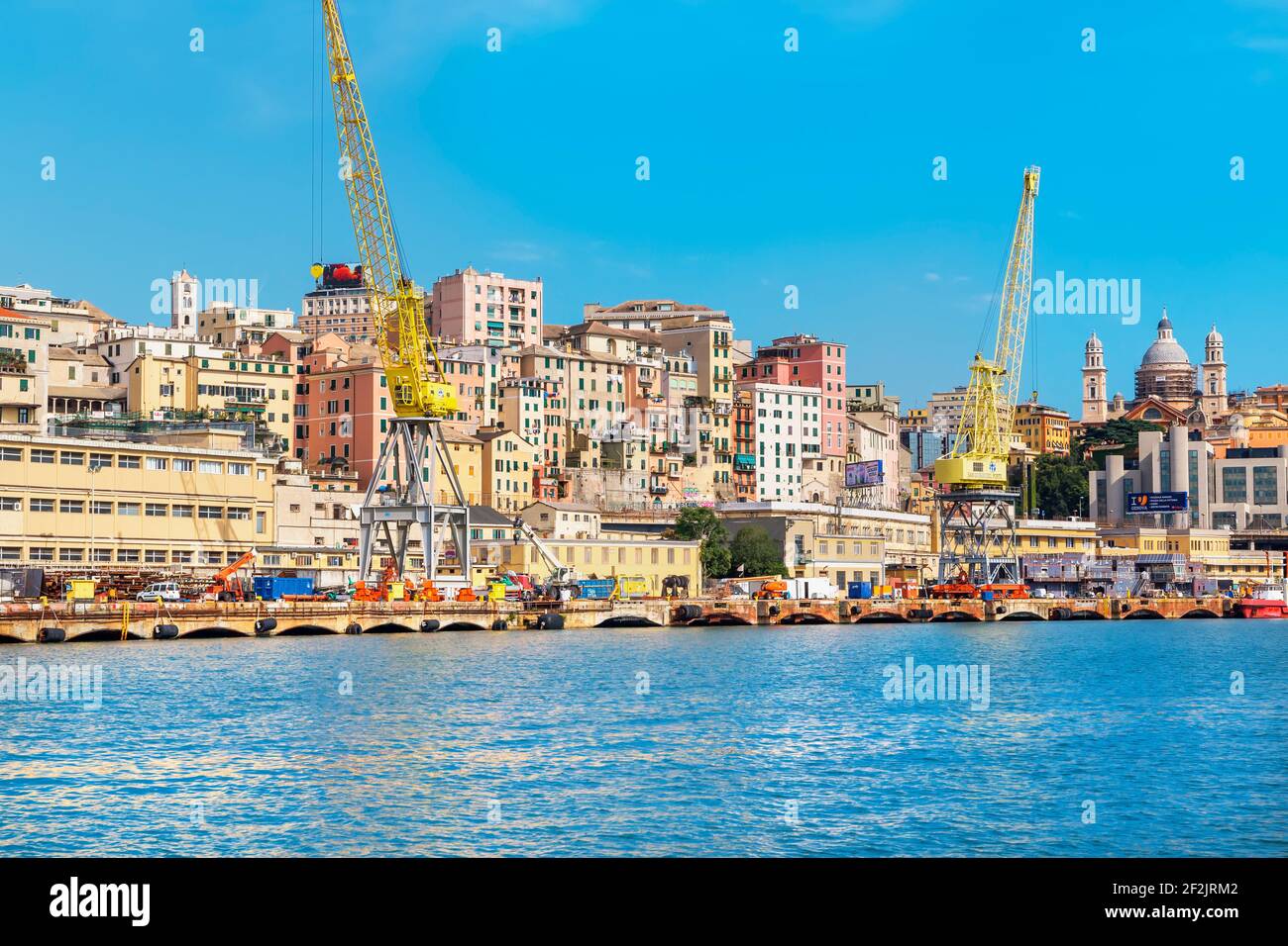 Historische Viertel- und Hafenansicht, Genua, Ligurien, Italien, Stockfoto