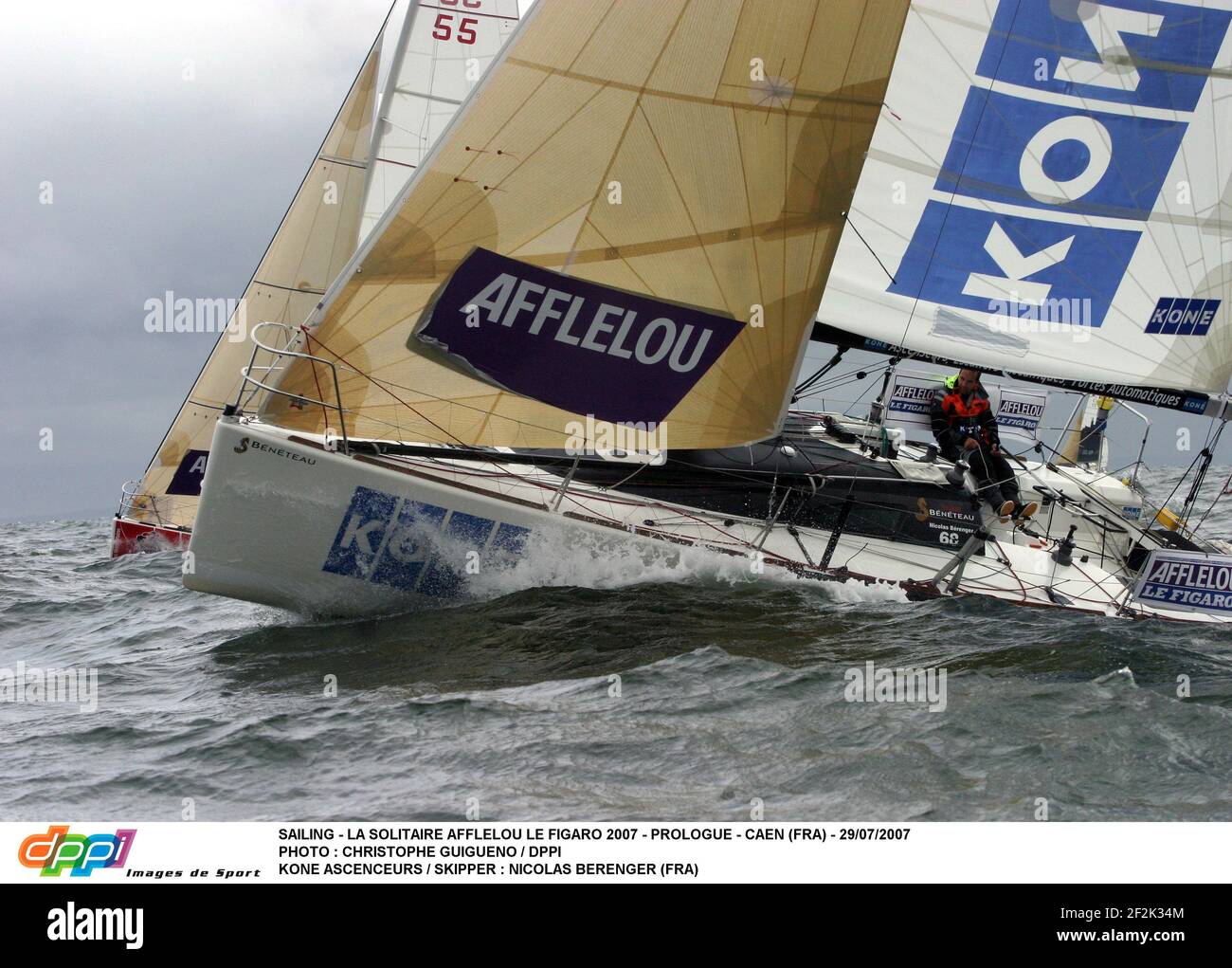 SEGELN - LA SOLITAIRE AFLELOU LE FIGARO 2007 - PROLOG - CAEN (FRA) - 29/07/2007 FOTO : CHRISTOPHE GUIGUENO / DPPI KONE ASCENCEURS / SKIPPER : NICOLAS BERENGER (FRA) Stockfoto