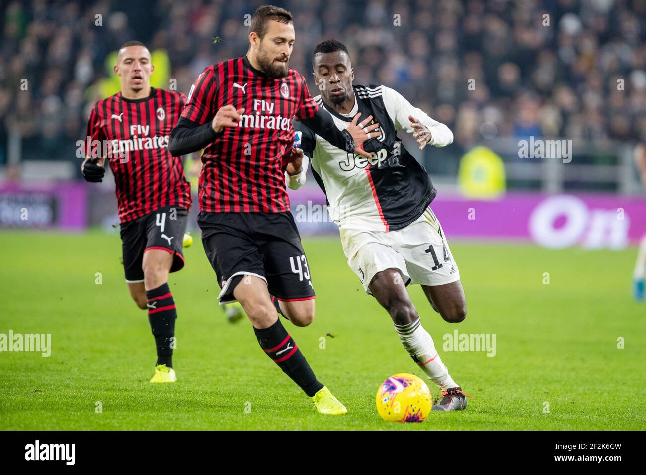 Leo Duarte vom AC Mailand und Blaise Matuidi von Juventus während der italienischen Meisterschaft Serie A Fußballspiel zwischen Juventus FC und AC Mailand am 11. November 2019 im Allianz Stadion in Turin, Italien - Foto Morgese - Rossini / DPPI Stockfoto